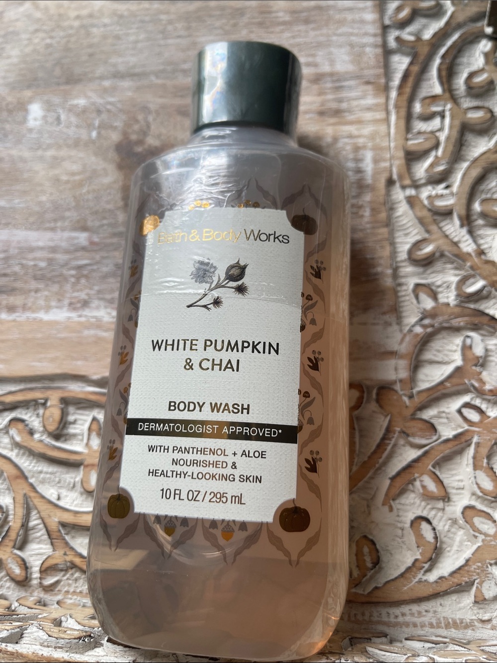 Bath & Body Works White Pumpkin & Chai Body Wash - Beige and Gold Accents